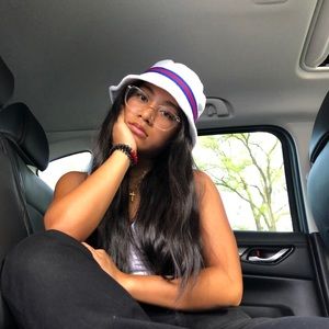 Meet your Posher, Angel